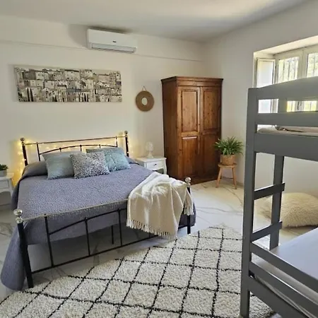 La Dolce Vila *